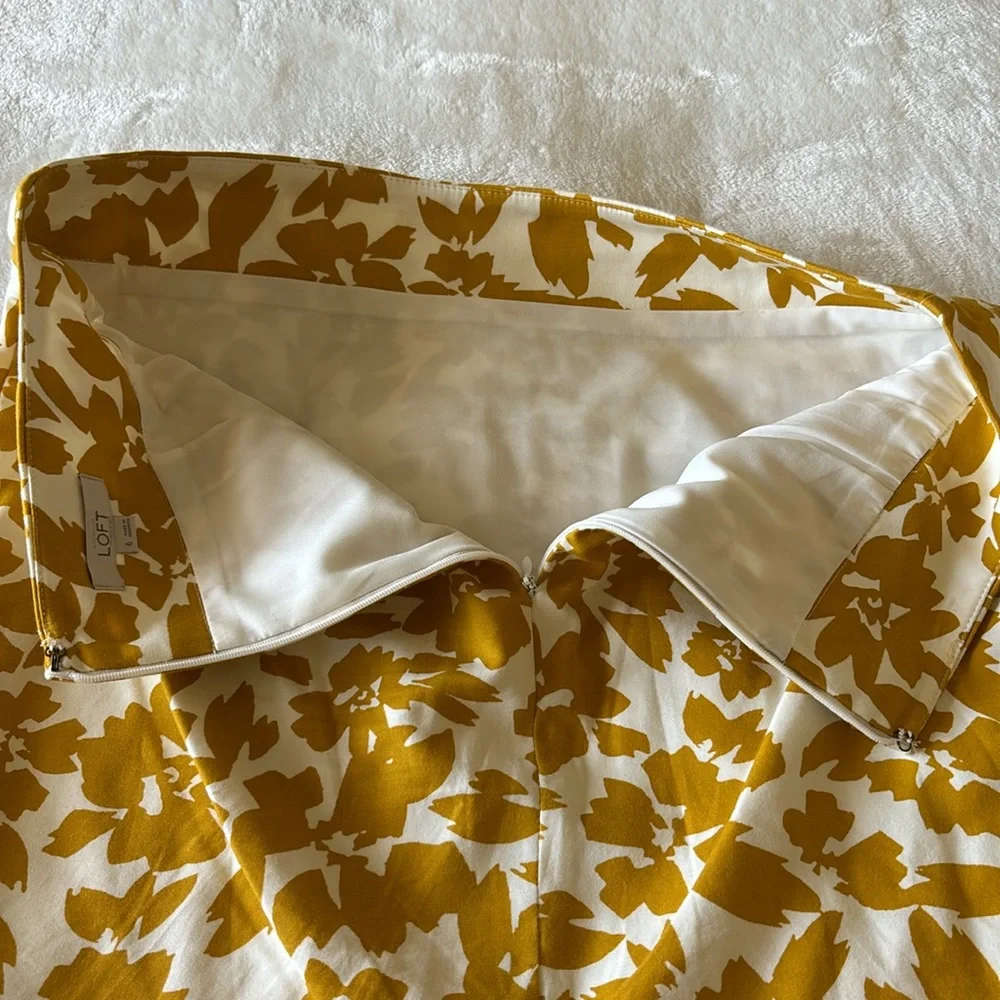 LOFT SKIRT - Picture 4 of 5